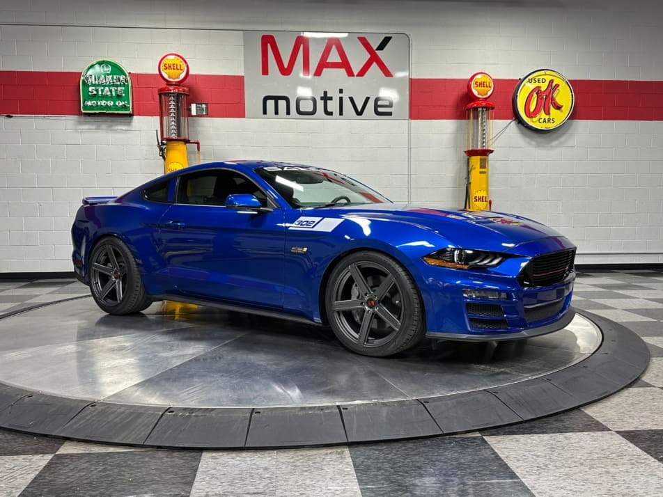 2018 Ford Mustang GT Premium Coupe 2D