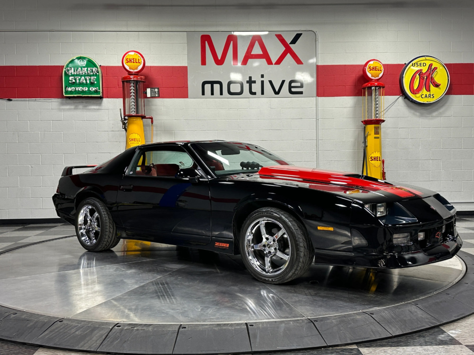 1985 Chevrolet Camaro Base 2D Coupe