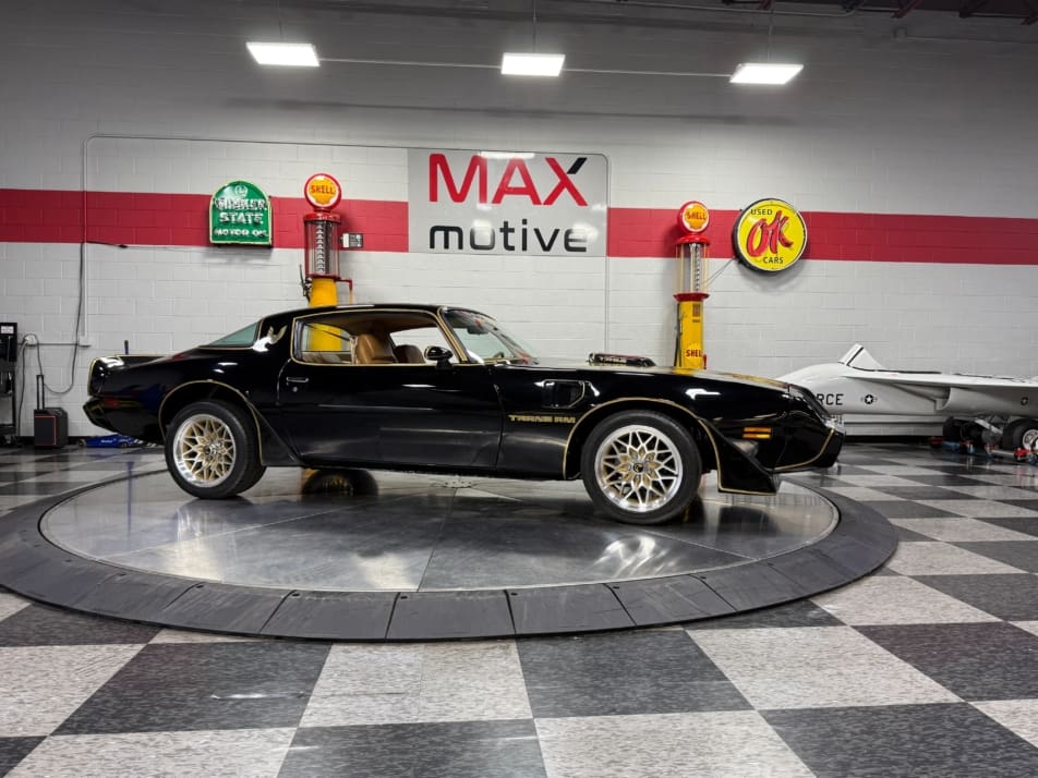 1981 Pontiac Firebird Trans Am 2D Coupe