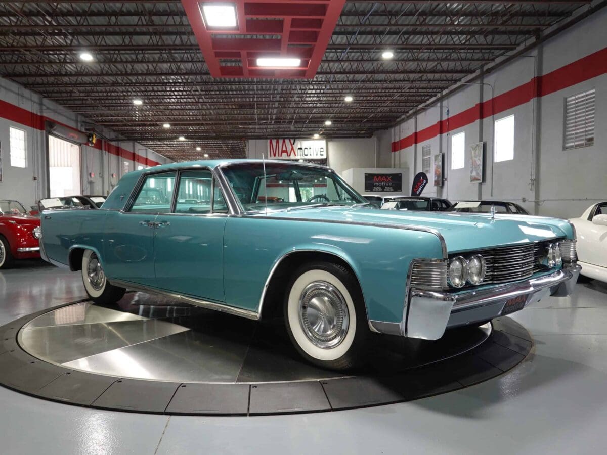 1965 Lincoln Continental Sedan - F0905