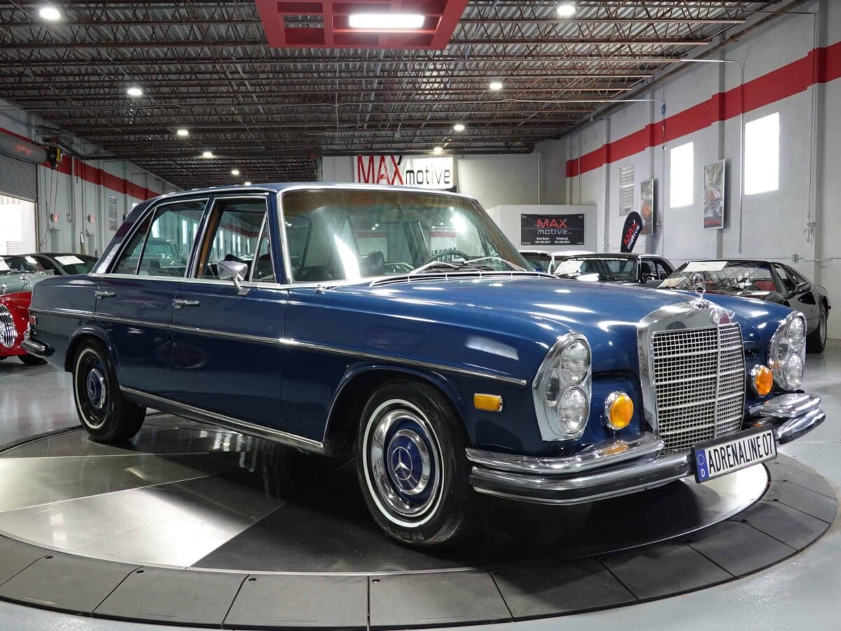 1967 Mercedes Benz 250s Sedan - F0915