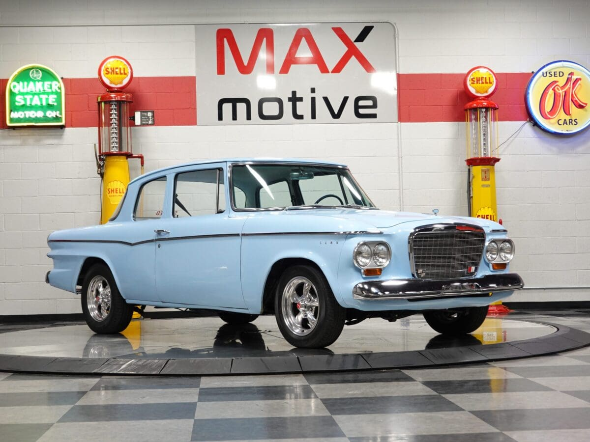 1962 Studebaker Lark Sedan - V1026