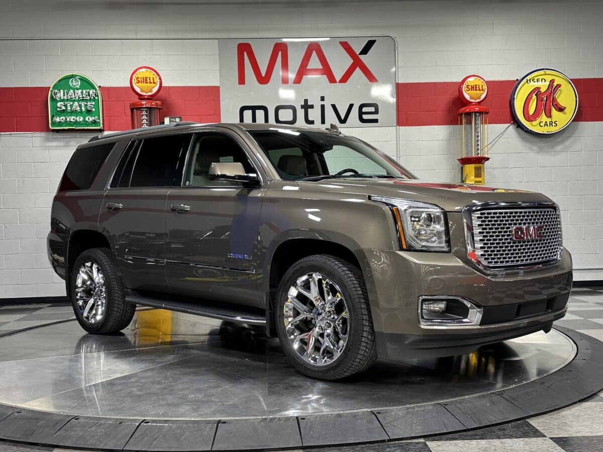 2016 GMC Yukon Denali 4WD - V1628