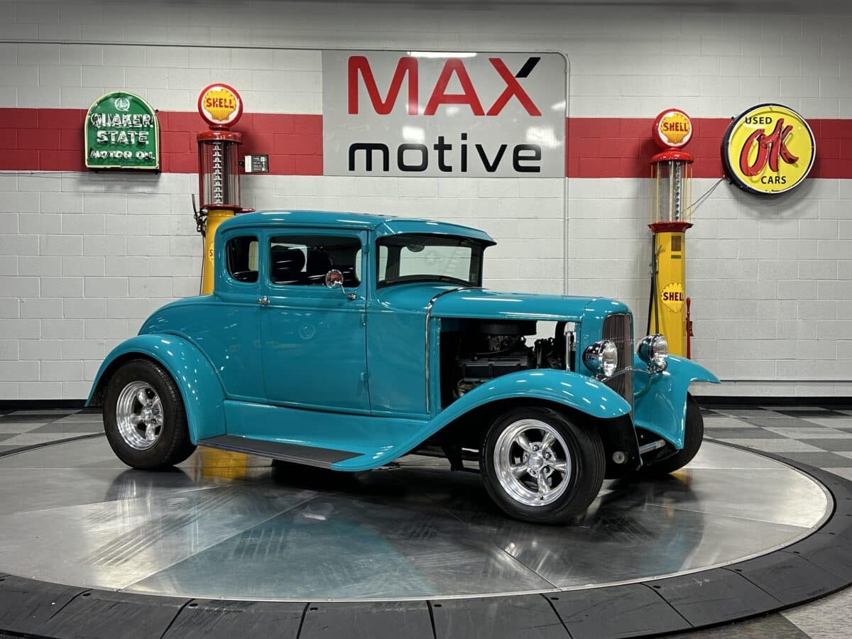 1931 Ford Model A - 5 Window Coupe - V1653
