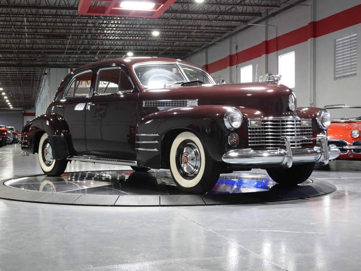 1941 Cadillac Series 62 Sedan - F0600