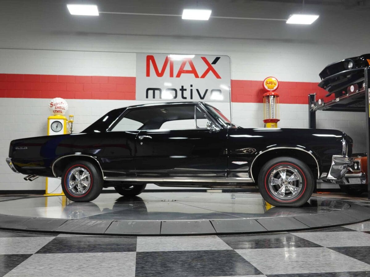 1964 Pontiac GTO Coupe - U0314