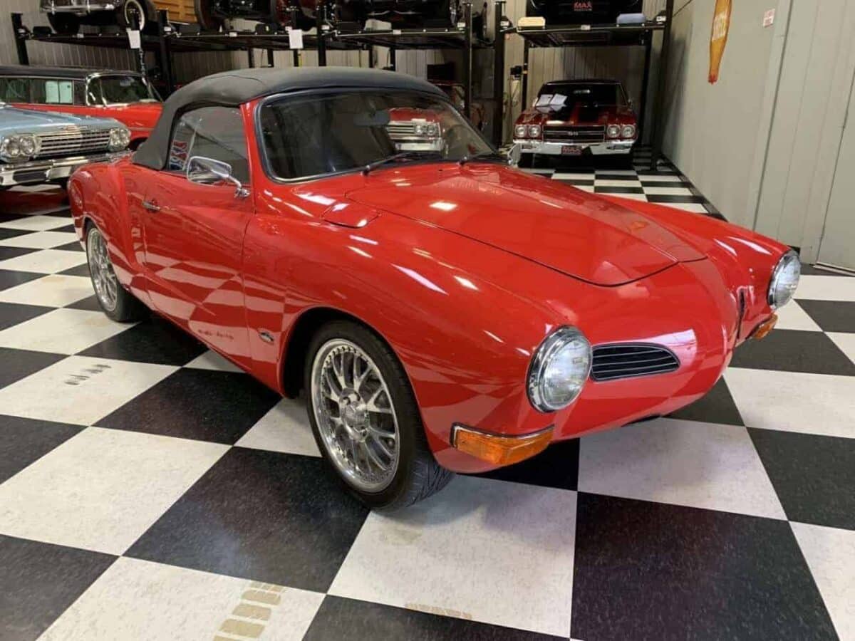 1970 Volkswagen Karmann Ghia - U0408