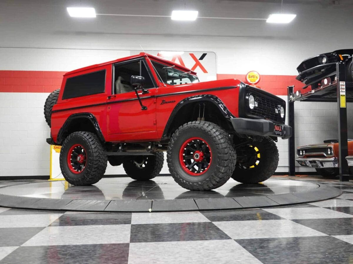 1974 Ford Bronco Custom SUV - U0441