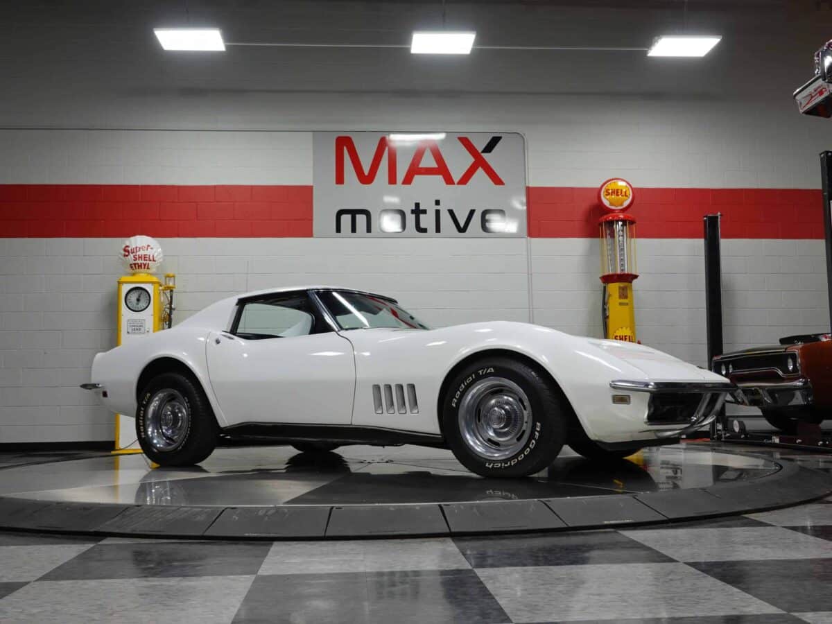 1968 Chevrolet Corvette Coupe - U0645