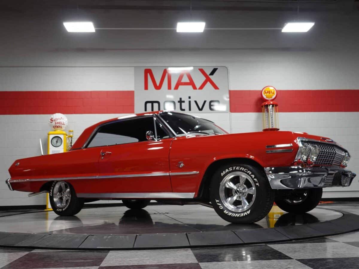 1963 Chevrolet Impala 2dr Hardtop - U0689