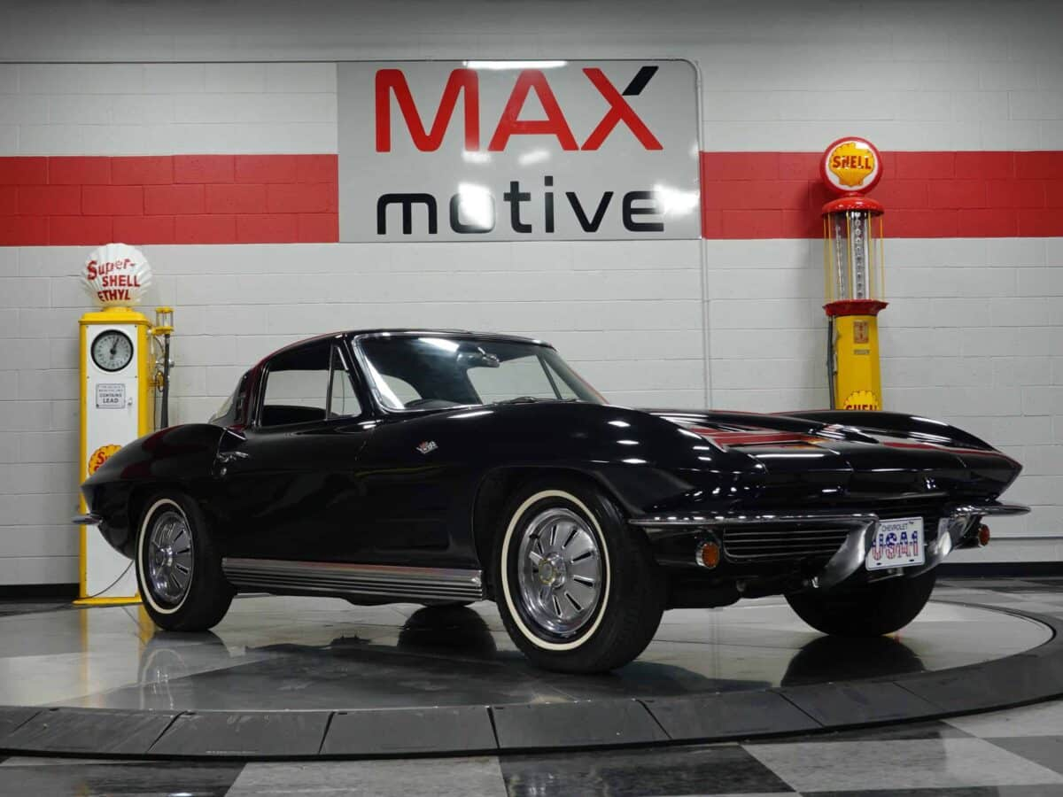 1964 Chevrolet Corvette Coupe - U0871