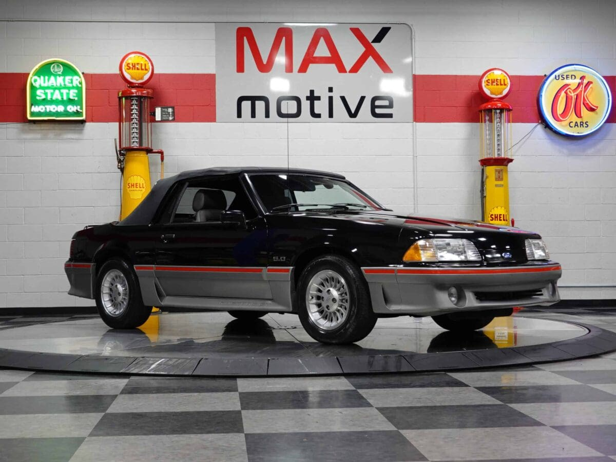 1989 Ford Mustang GT - U0983