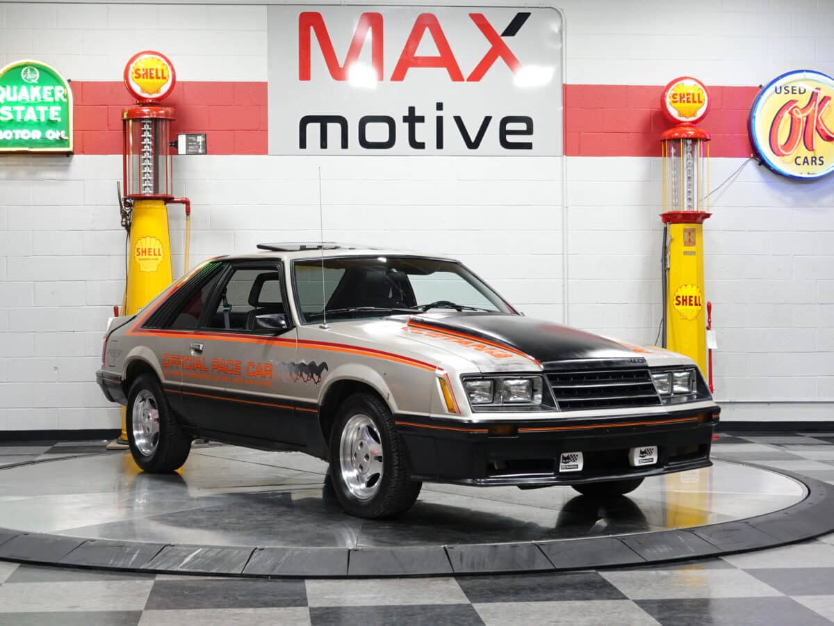 1979 Ford Mustang Pace Car - U1200