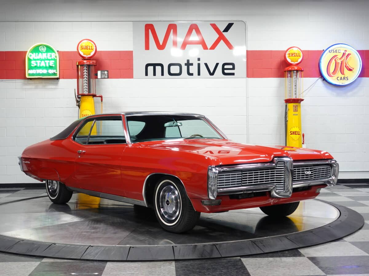 1968 Pontiac Grand Prix - U1235