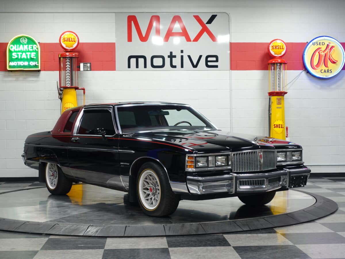 1981 Pontiac Bonneville - U1327