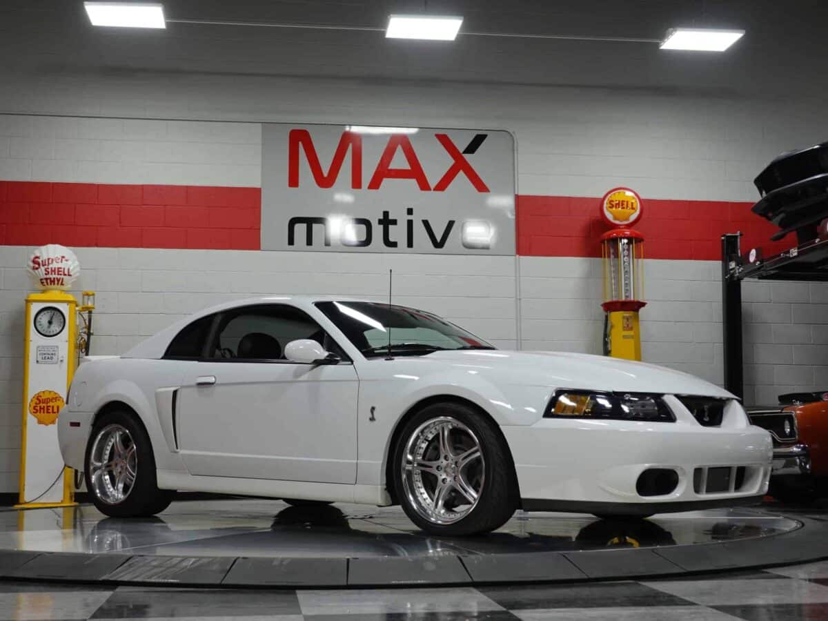2004 Ford Mustang SVT Cobra - V0574