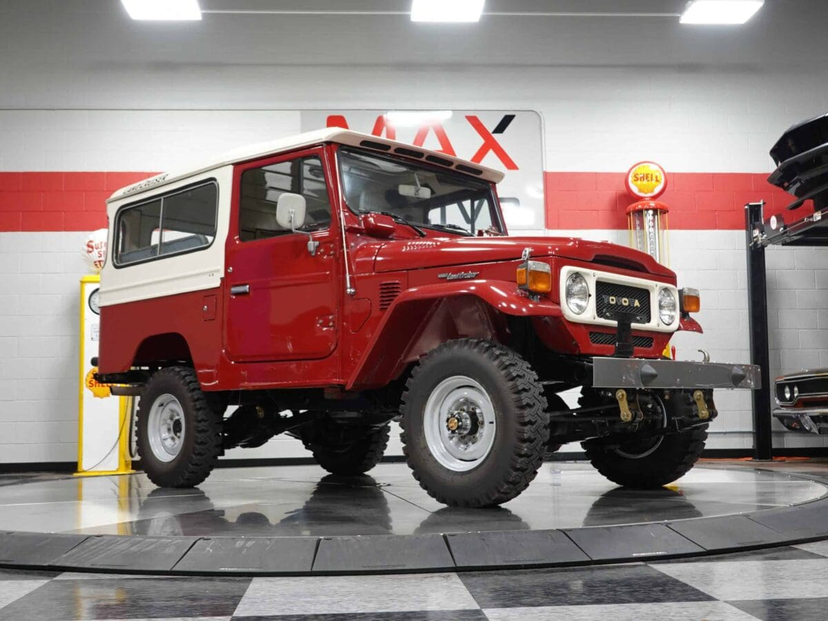 1981 Toyota FJ43 Land Cruiser - V0611