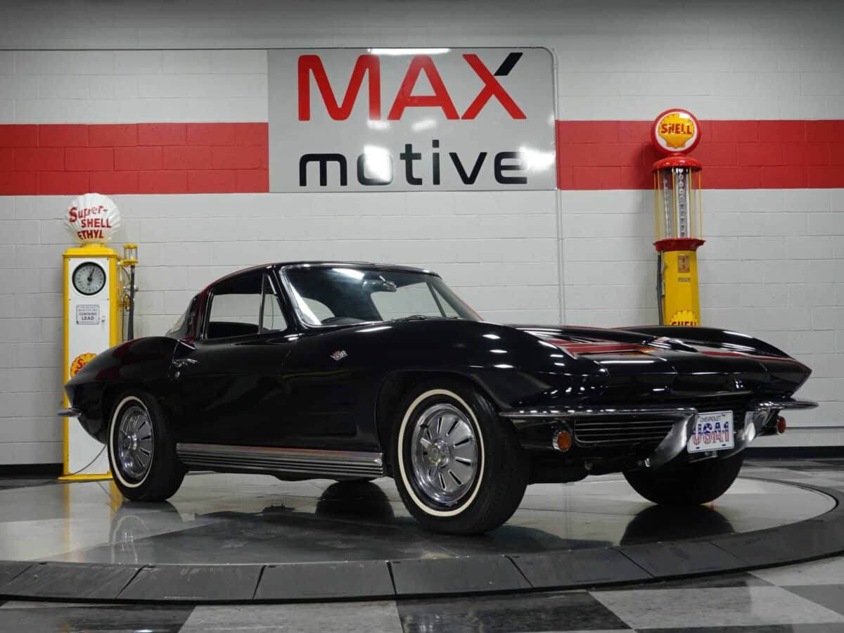 1964 Chevrolet Corvette Coupe - V0755