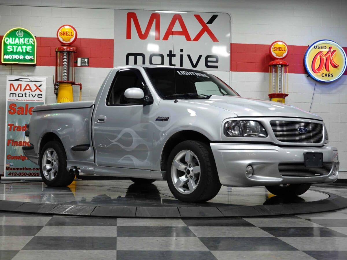 2002 Ford Lightning SVT F150 - V0907
