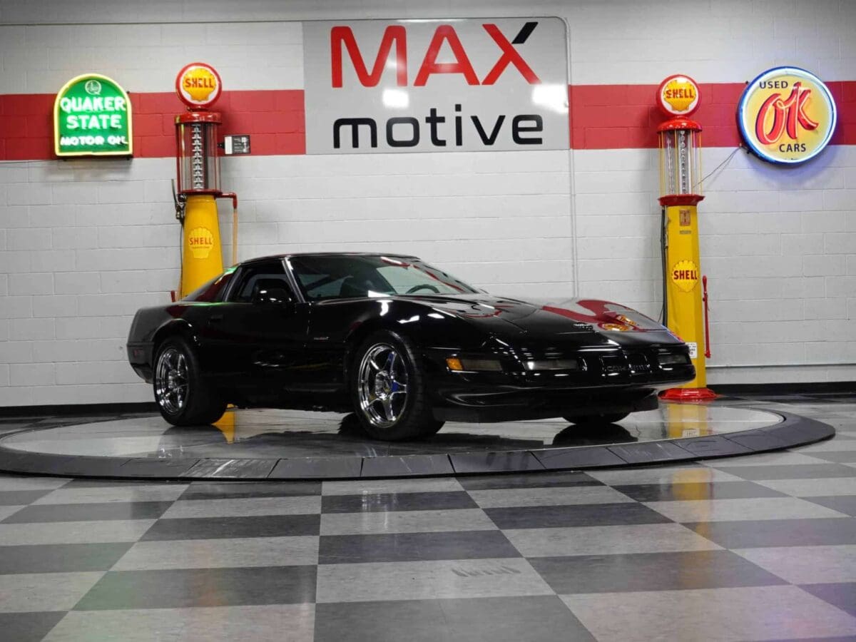 1994 Chevrolet Corvette Coupe - V1017