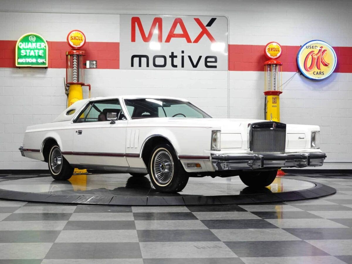 1978 Lincoln Mark V 2dr Coupe - V1019