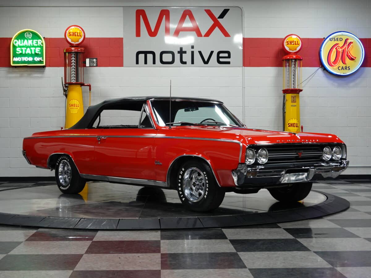 1964 Oldsmobile Cutlass F85 - V1075