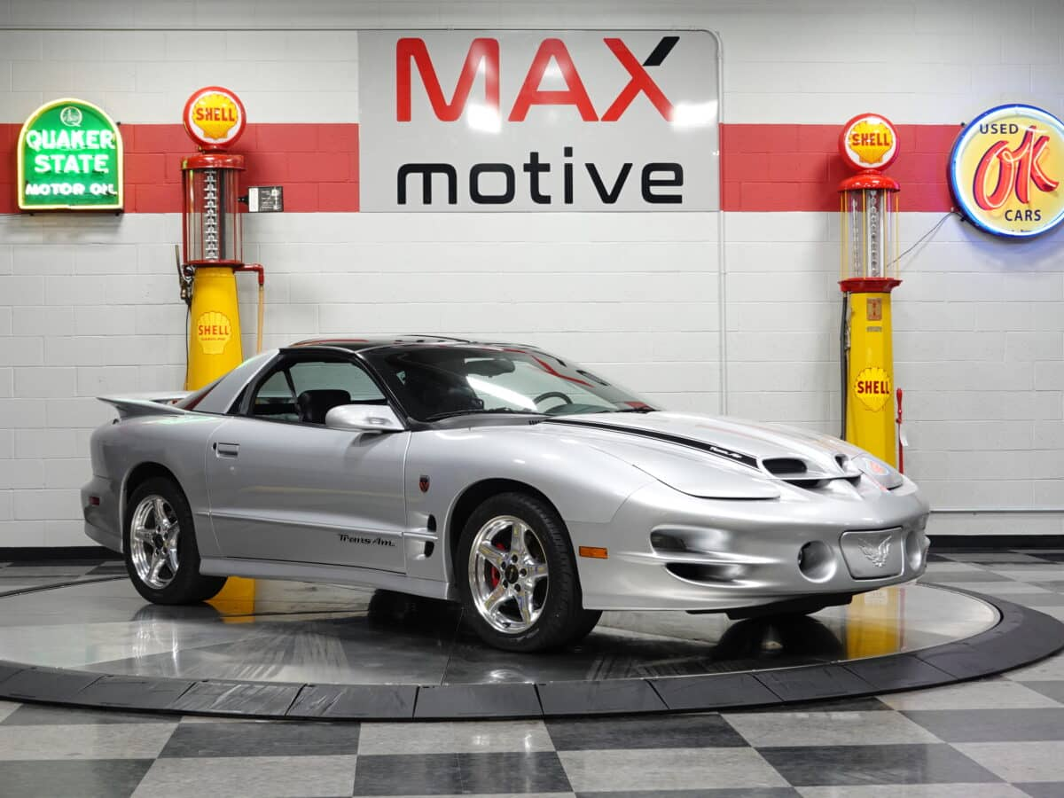 2000 Pontiac Trans Am - V1121