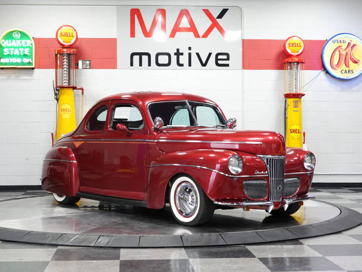 1941 Ford Coupe - V1182