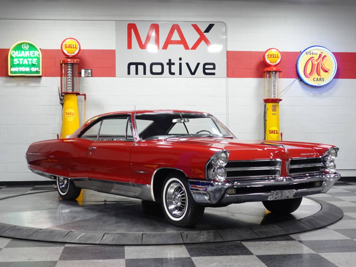 1965 Pontiac Bonneville Coupe - V1367