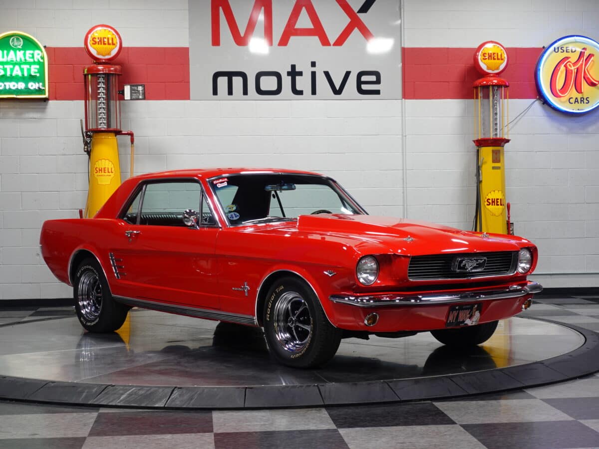 1966 Ford Mustang - V1540