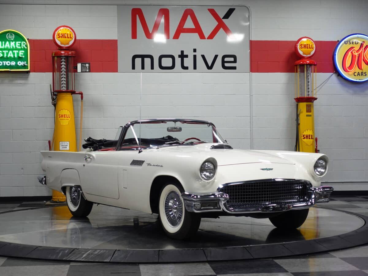 1957 Ford Thunderbird Convertible - V1553