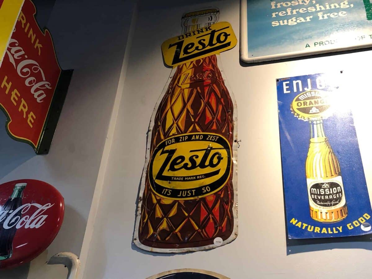Zesto Tin Sign