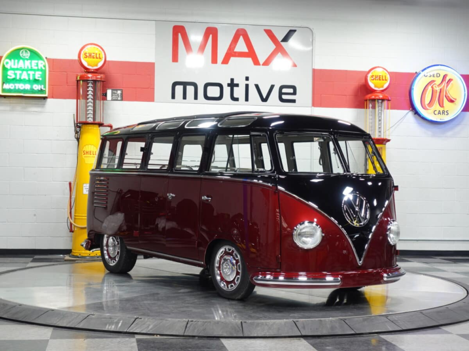 1953 Volkswagen Bus Deluxe