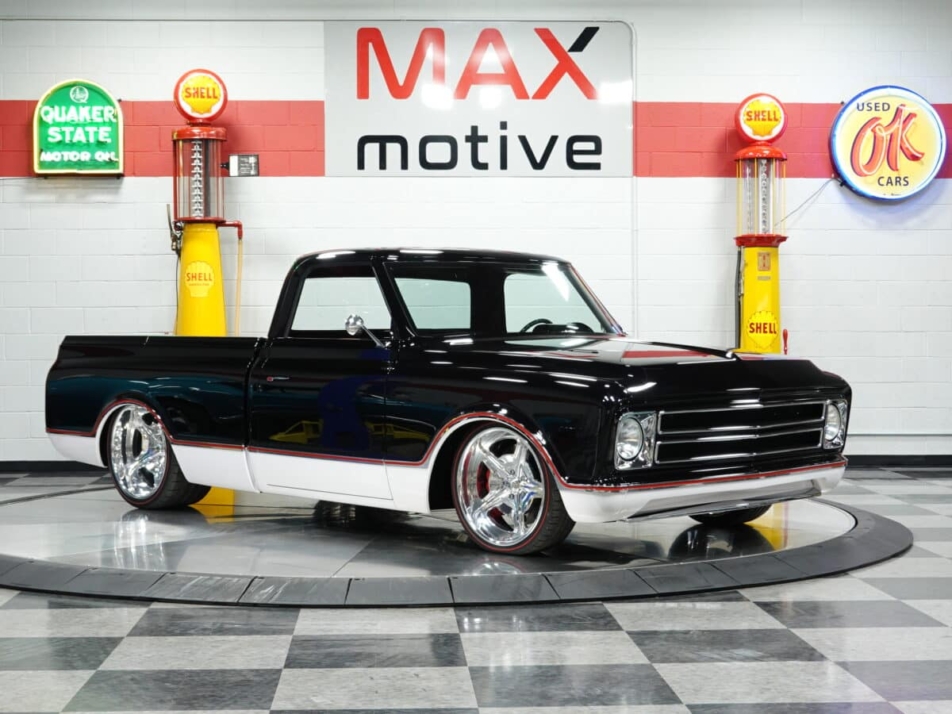 1967 Chevrolet C10 MAX Headroom