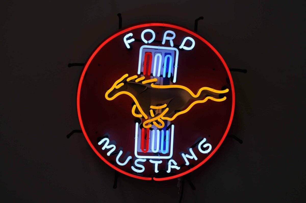 Mustang Neon