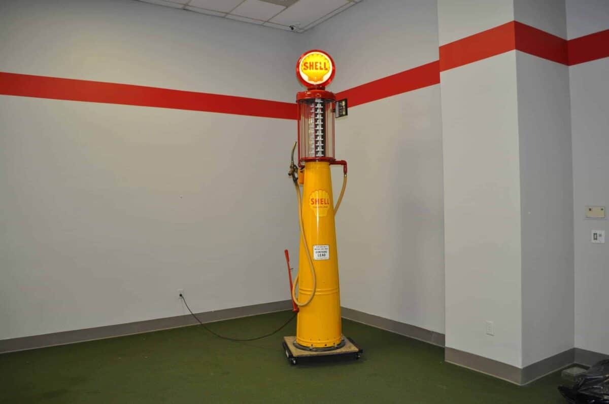 Gilbert Barker Shell Visible Gas Pump