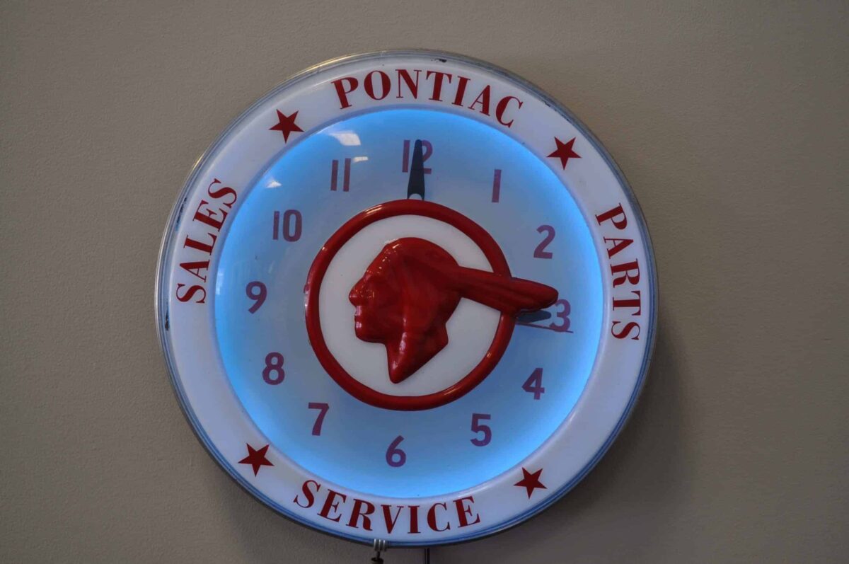 Pontiac Clock