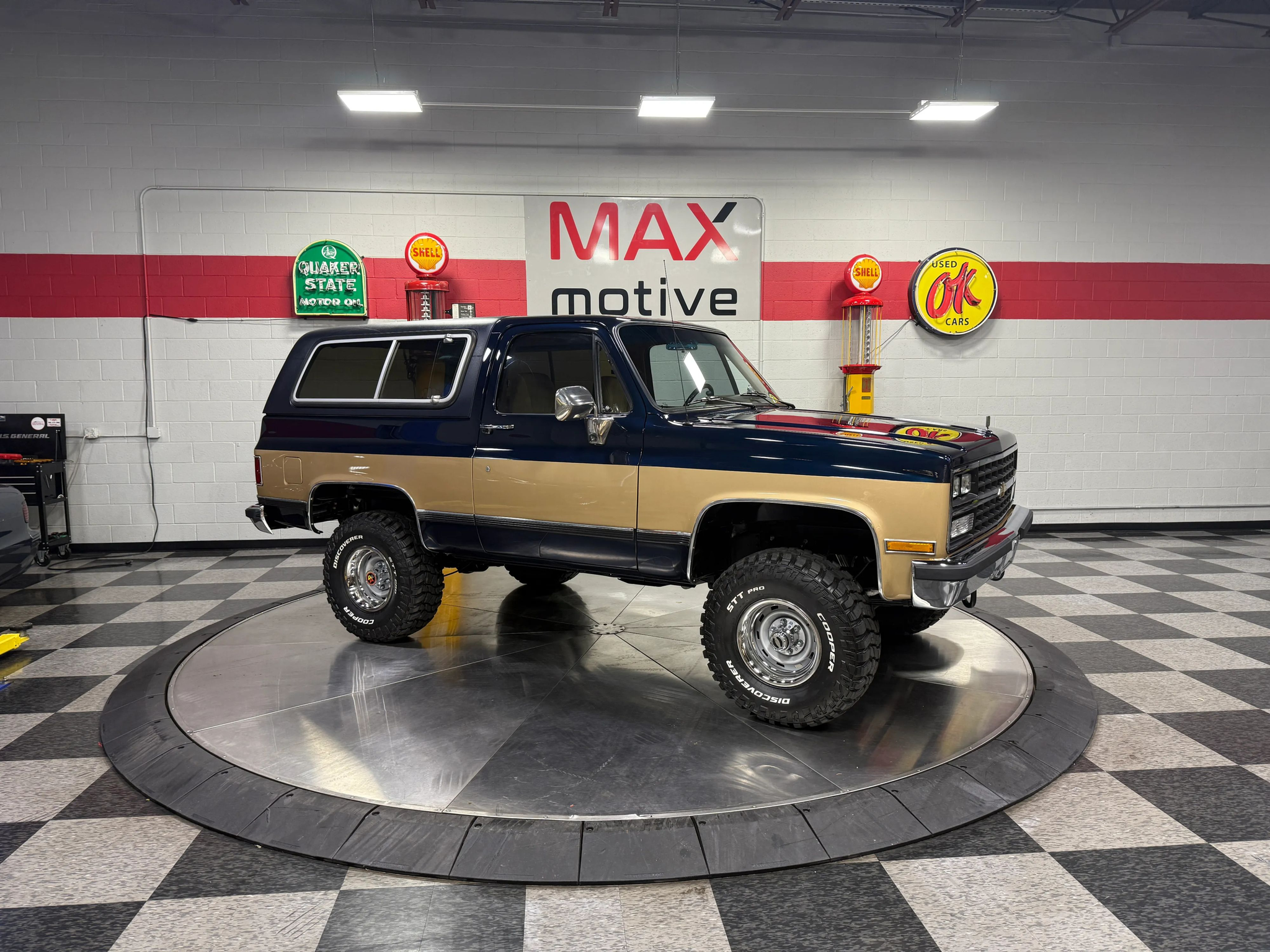 1989 Chevrolet Blazer Custom Deluxe 2D SUV 4WD