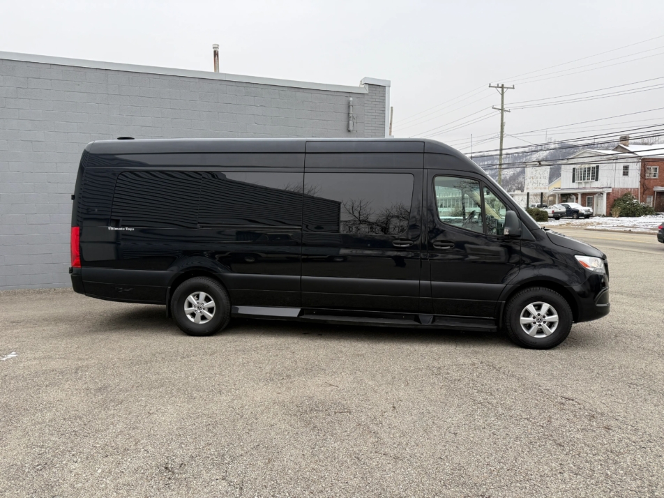 2019 Mercedes-Benz Sprinter 3500 Cargo High Roof w/170  WB Van 3D