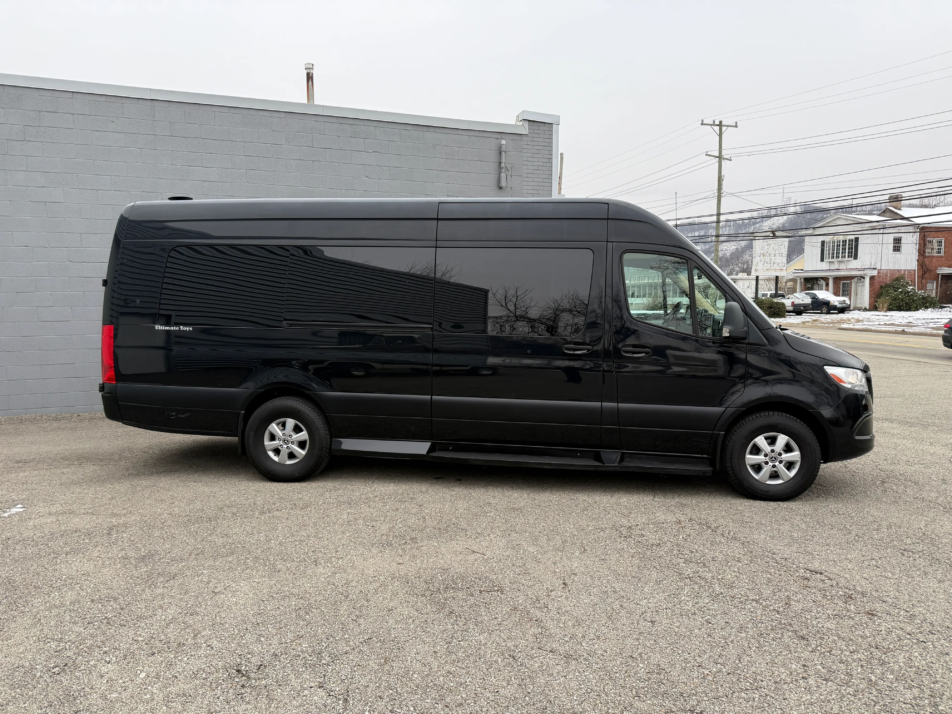 2019 Mercedes-Benz Sprinter 3500 Cargo High Roof w/170  WB Van 3D