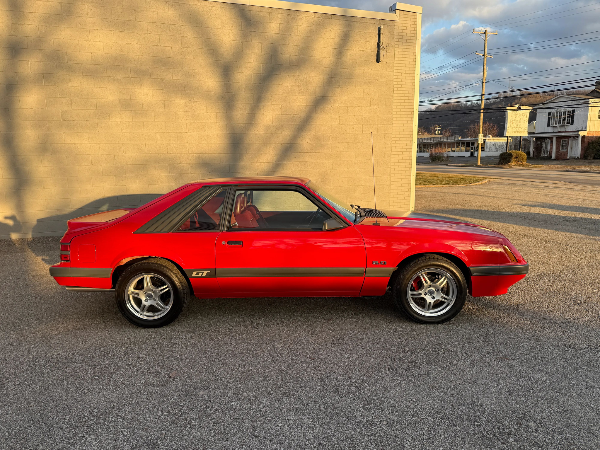 1986 Ford Mustang GT 2D Hatchback