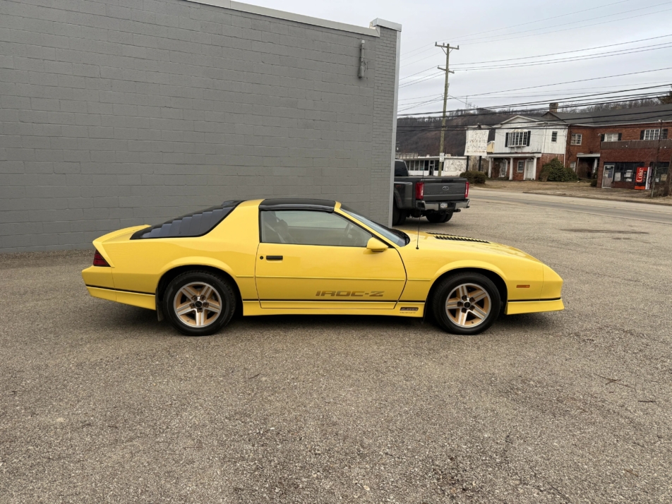 1986 Chevrolet Camaro IROC Z28 2D Coupe