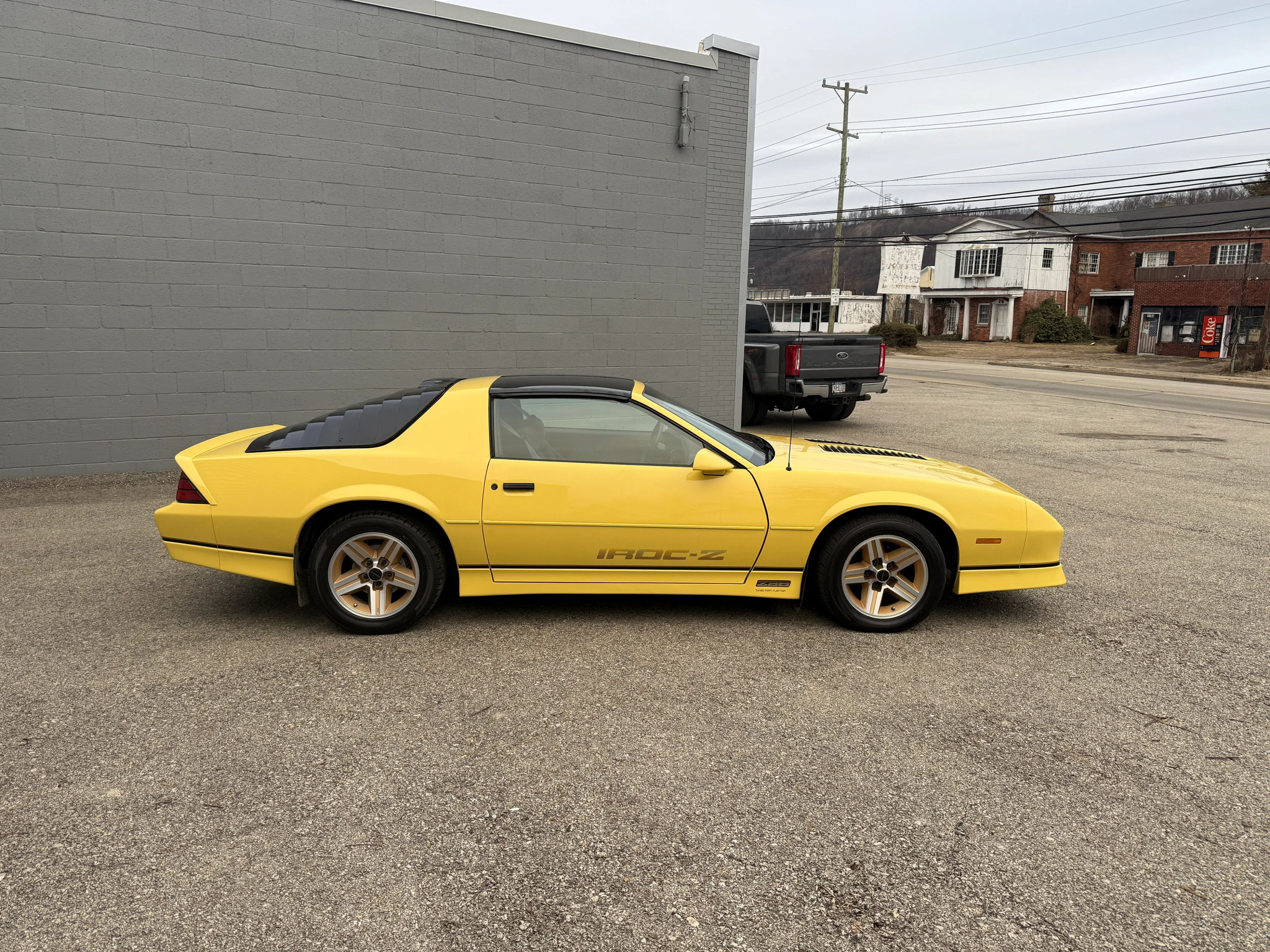 1986 Chevrolet Camaro IROC Z28 2D Coupe