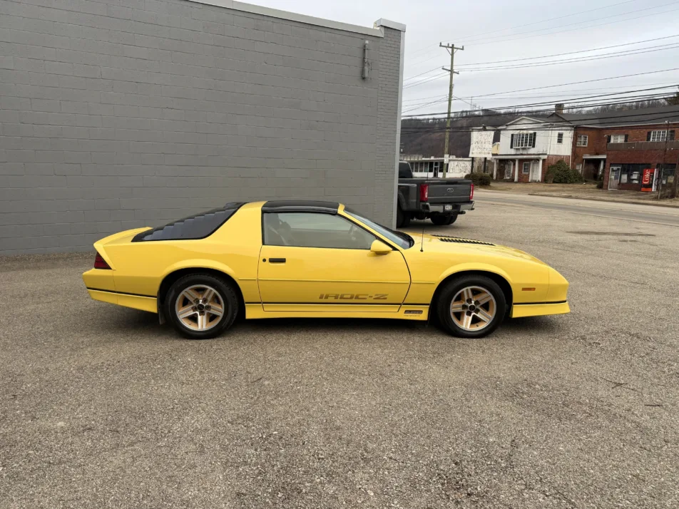 1986 Chevrolet Camaro IROC Z28 2D Coupe