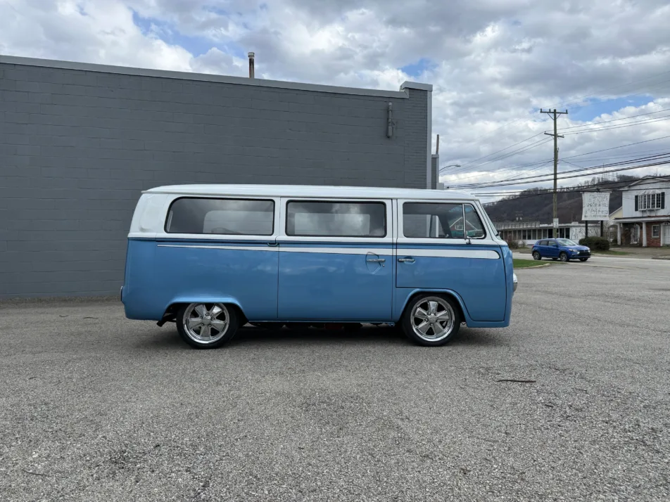 1974 Volkswagen Type II Custom Bus