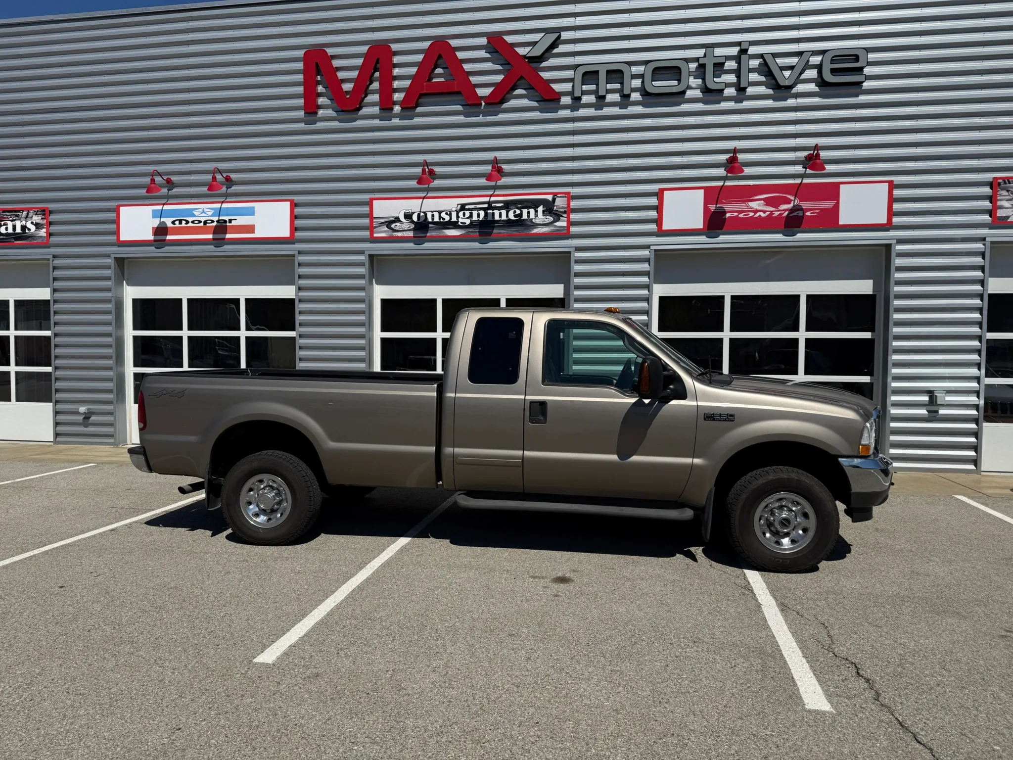 2003 Ford F250 Super Duty Super Cab XLT Pickup 4D 8 ft