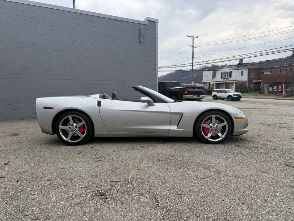 2007 Chevrolet Corvette Convertible 2D