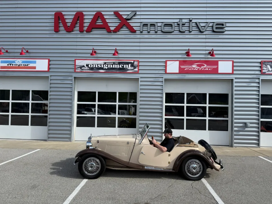 2011 Sp Constr MG Replica